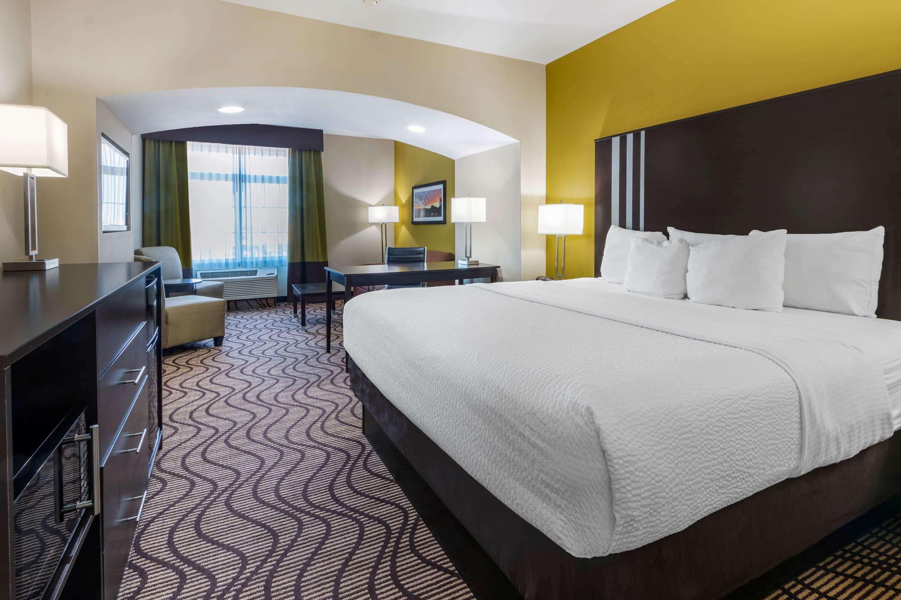 La Quinta By Wyndham Artesia Hotel Ngoại thất bức ảnh