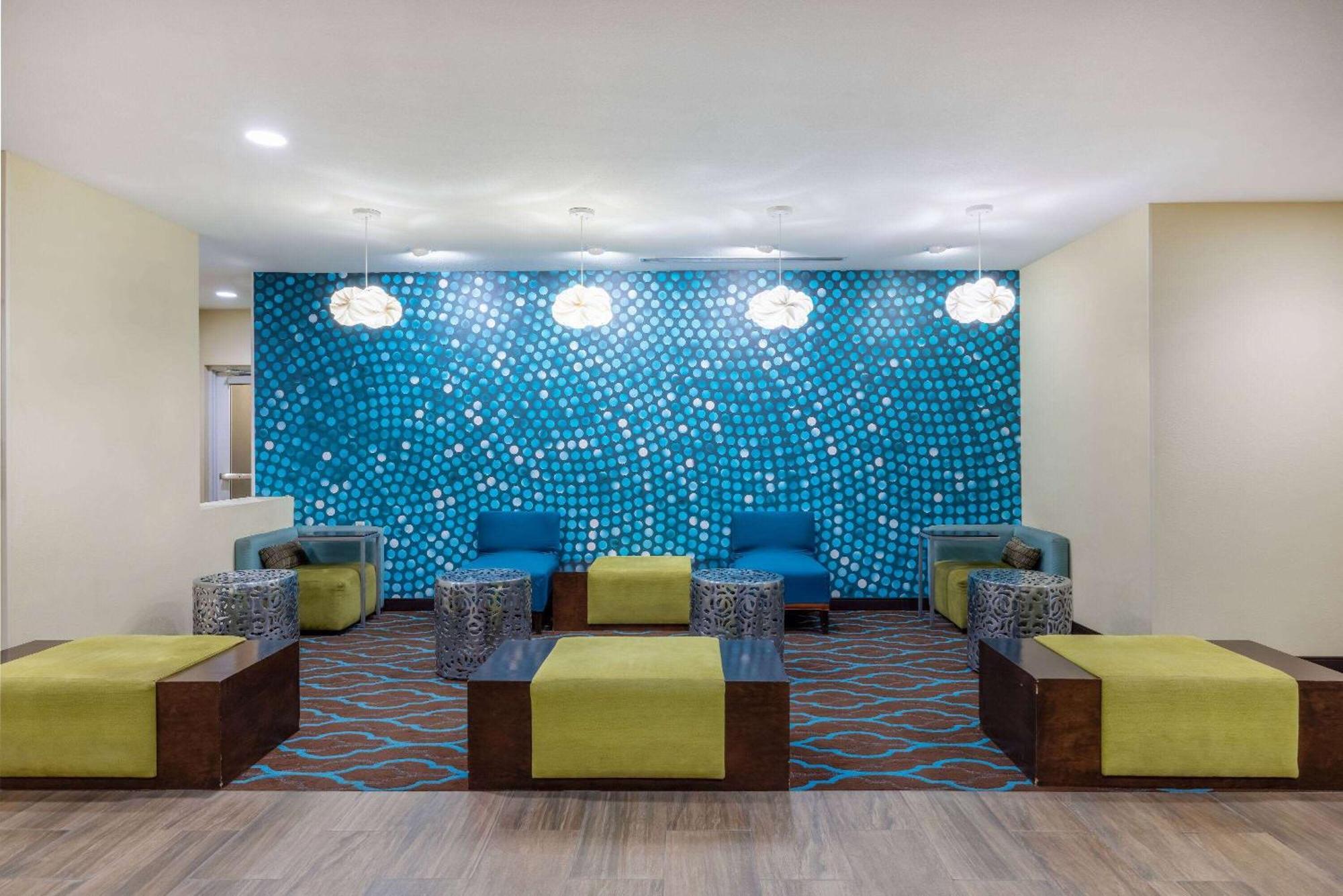 La Quinta By Wyndham Artesia Hotel Ngoại thất bức ảnh