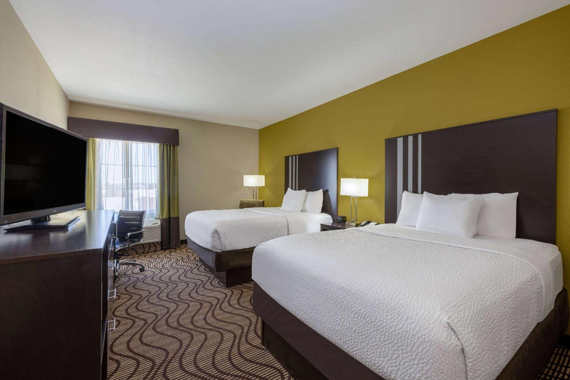 La Quinta By Wyndham Artesia Hotel Ngoại thất bức ảnh