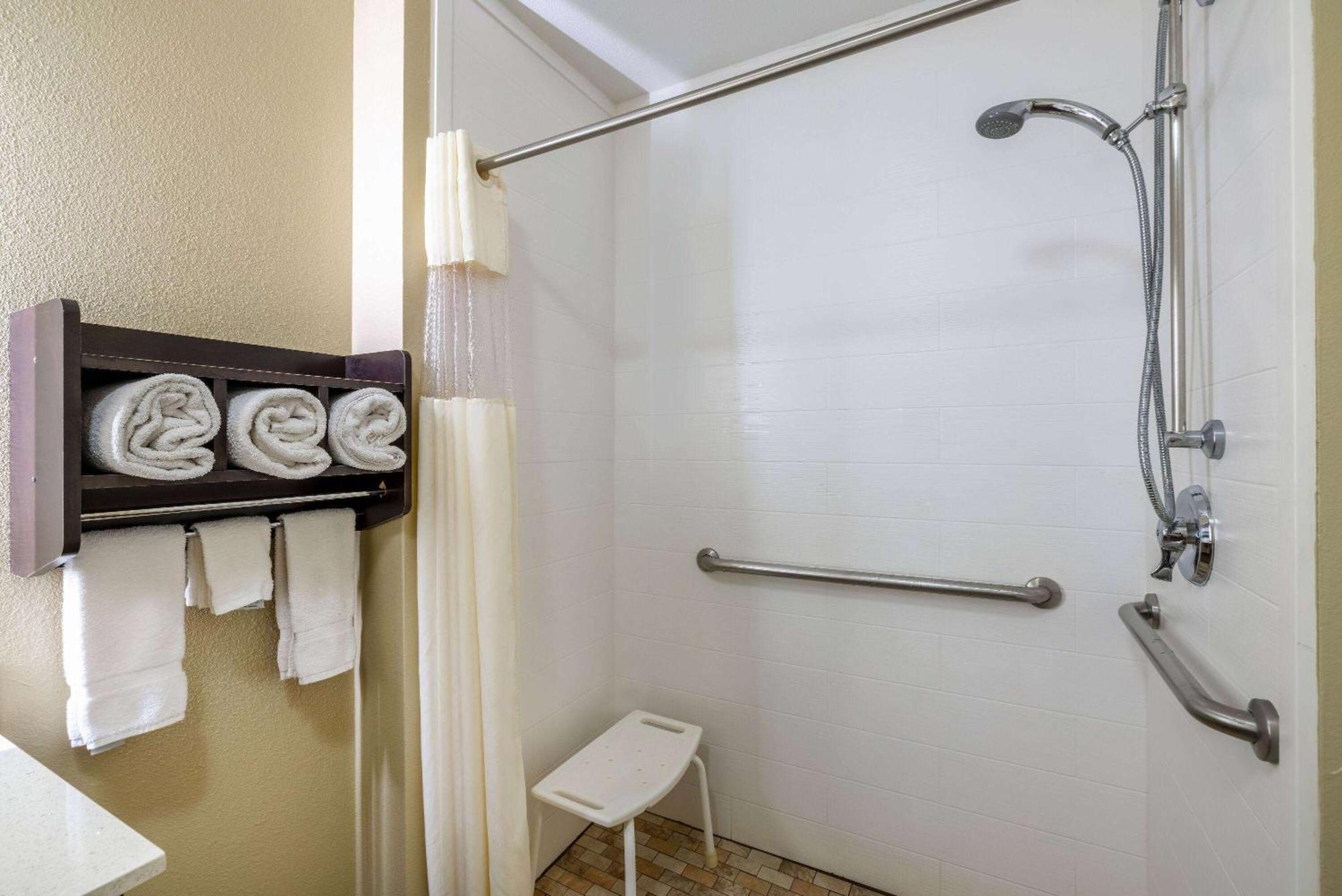 La Quinta By Wyndham Artesia Hotel Ngoại thất bức ảnh