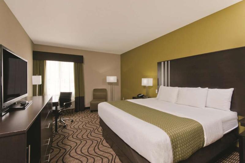La Quinta By Wyndham Artesia Hotel Ngoại thất bức ảnh
