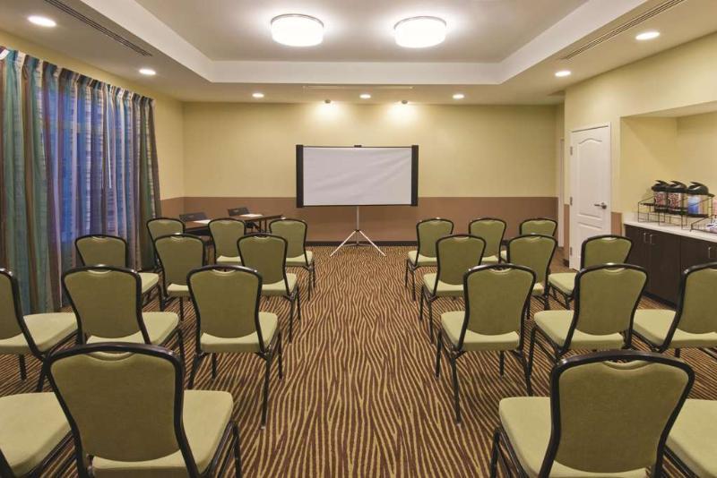 La Quinta By Wyndham Artesia Hotel Ngoại thất bức ảnh