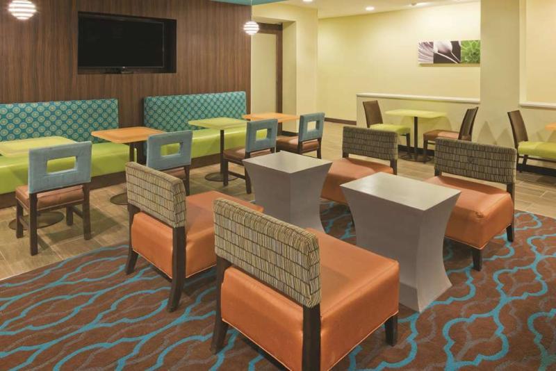 La Quinta By Wyndham Artesia Hotel Ngoại thất bức ảnh